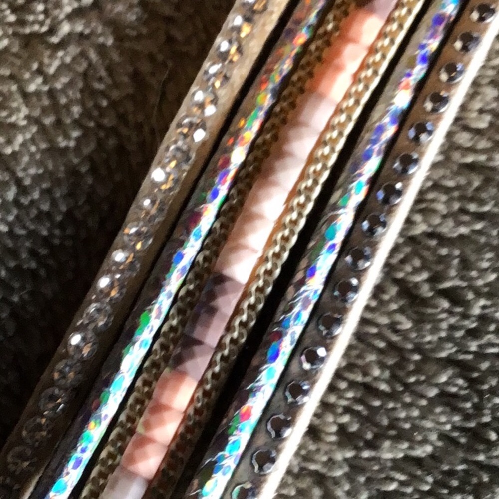 🎉HOST PICK/TAUPE RHINESTONE LEATHER WRAP BRACELET - Picture 3 of 11